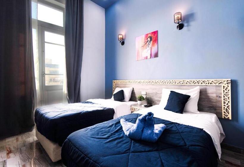 اتاق لوکس با بالکن, Australian Deluxe Hostel