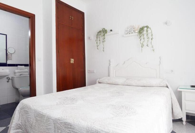 Номер Стандарт, Hostal Restaurante La Giralda