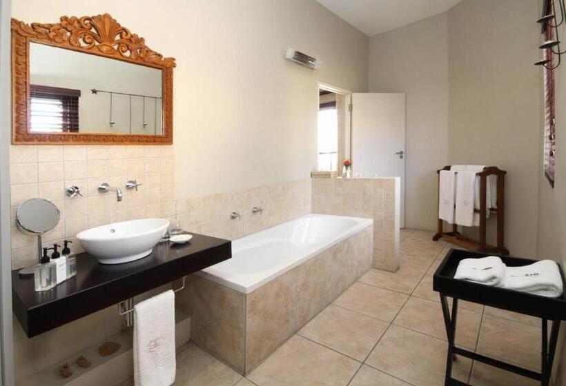 Номер Стандарт Вид на Сад, Lavender Manor Guest Lodge