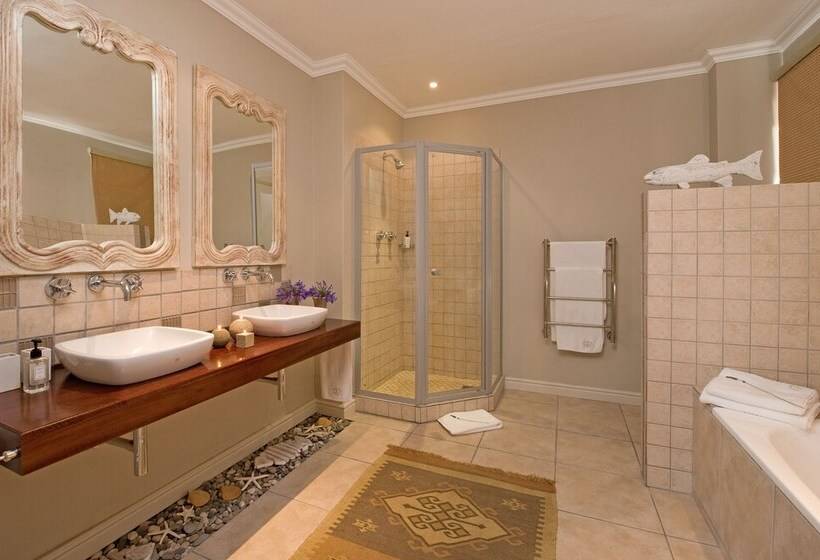 Люкс Повышенной Комфортности, Lavender Manor Guest Lodge