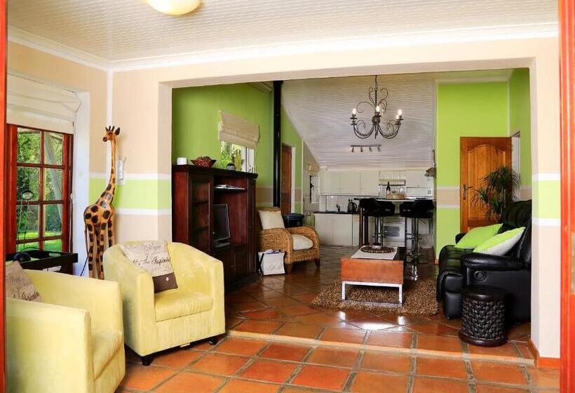 Люкс Вид на Сад, Orange Ville Lodge & Guesthouse