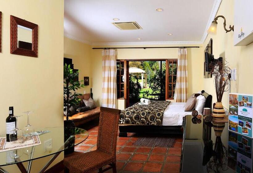 Номер Superior Кровать Кинг, Orange Ville Lodge & Guesthouse