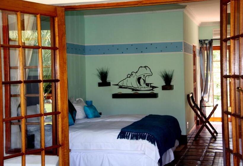 Номер Superior Вид на Бассейн, Orange Ville Lodge & Guesthouse