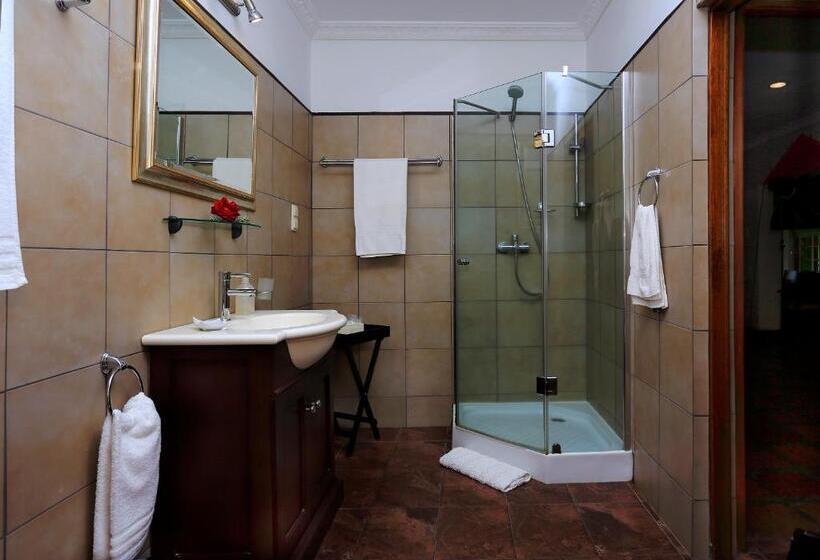 Люкс Вид на Бассейн, Orange Ville Lodge & Guesthouse