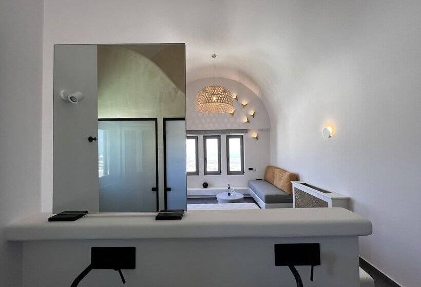 Deluxe Suite Sea View, Elements Cozy Suites