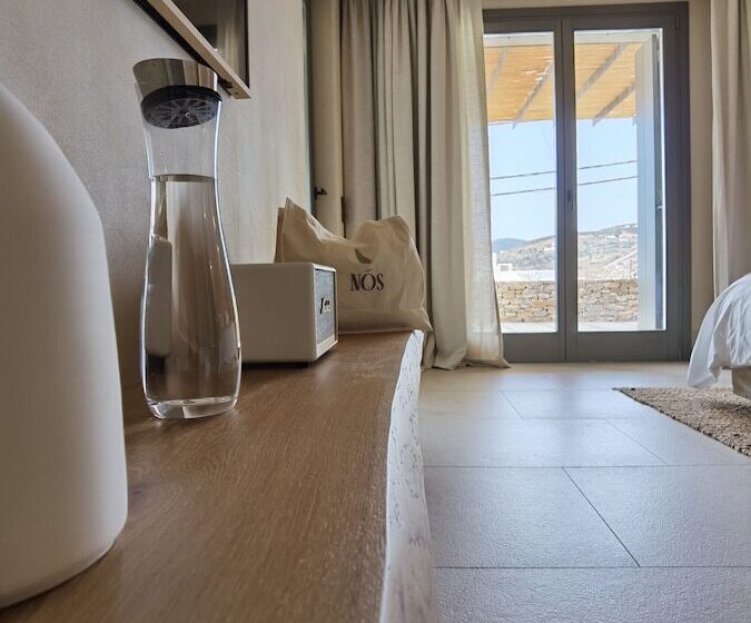小型套房带海景, Nos Hotel & Villas