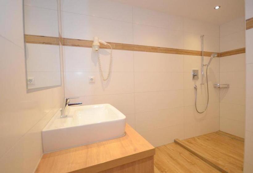 Апартаменты 2 Спальни, Sonnenhof Walchsee