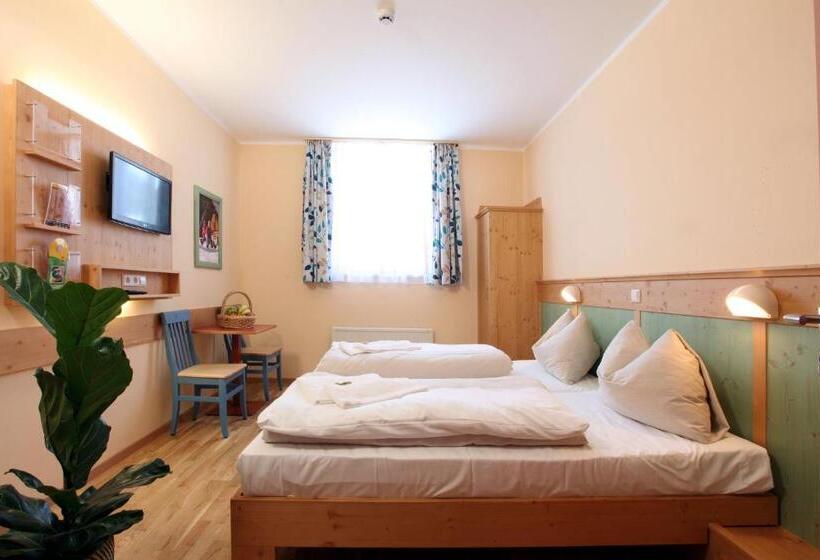 Четырехместный Номер Стандарт, Jufa Hotel St Michael Im Lungau