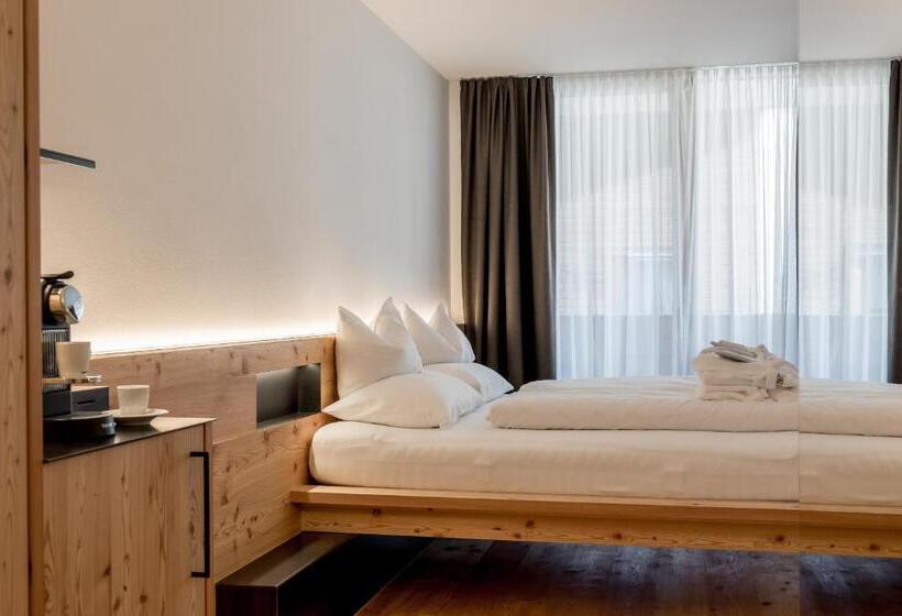 Номер Стандарт с Балконом, Die Berge Lifestyle Hotel Sölden