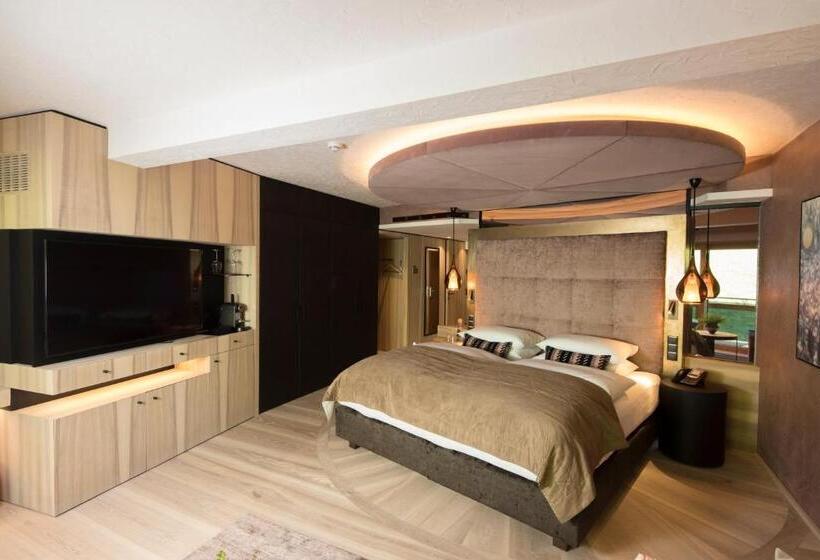 Номер Комфорт, Stock Resort