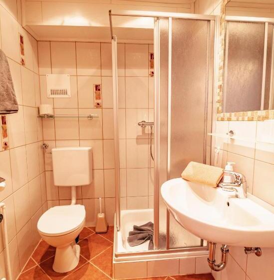 Номер Стандарт, Zeiserhof