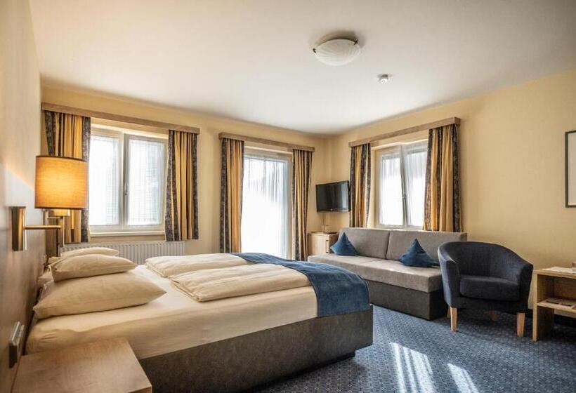 Номер Стандарт, Pension Falkensteiner