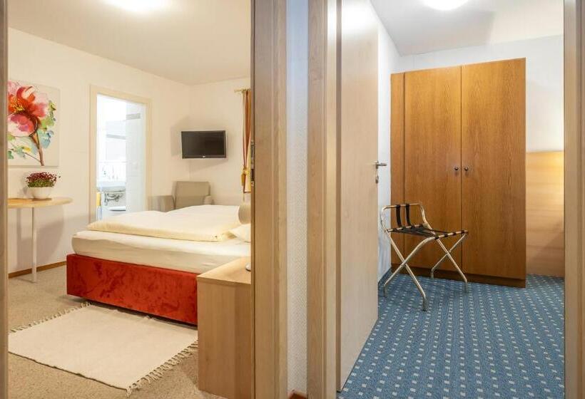 Апартаменты 2 Спальни, Pension Falkensteiner