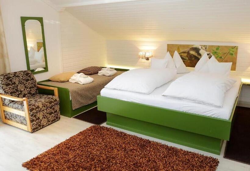 Family flat with balcony, Berghotel Hois