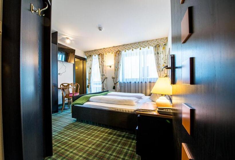 Номер Стандарт с Балконом, Alphotel Stocker Alpine Wellness