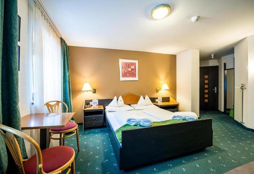 Номер Стандарт с Балконом, Alphotel Stocker Alpine Wellness