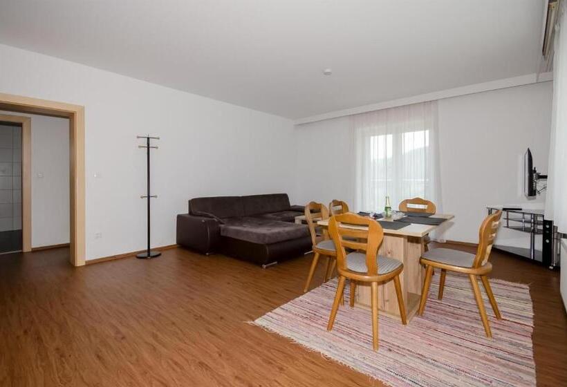 Апартаменты 2 Спальни, Familienhotel Steindl