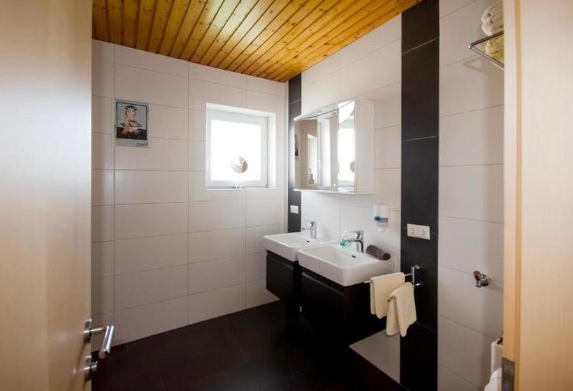 Апартаменты 2 Спальни, Familienhotel Steindl