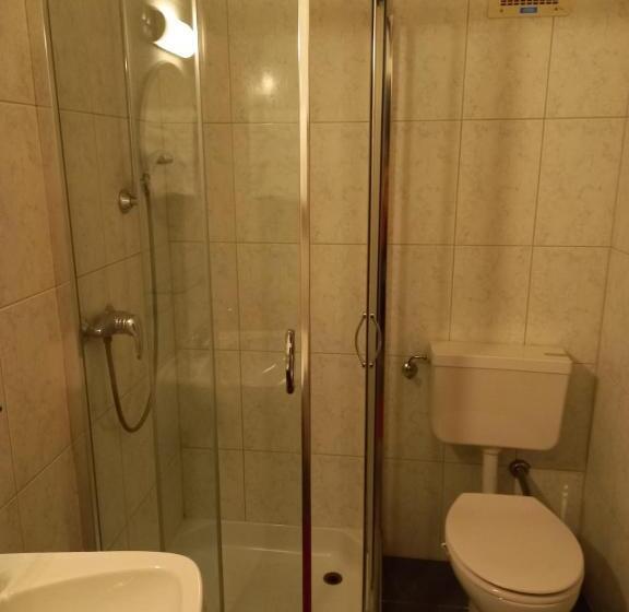 Четырехместный Номер Стандарт, Gasthof Zum Pfandl
