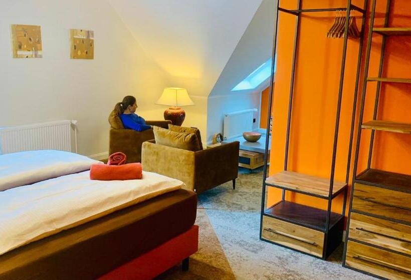 Номер Стандарт, Besotel Mettmann Schicke Fewo Oder Apartments Nähe Golfplatz Gruiten Und Neandertal Mit Glasfaser Wl