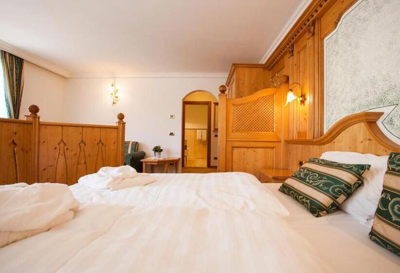 اتاق استاندارد چهار تخته, Chalet All'imperatore
