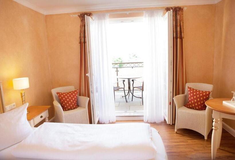 Номер Стандарт с Балконом, Hirsch1783 Hotel Landhaus