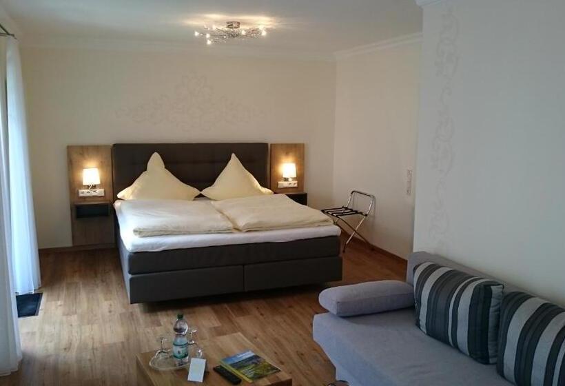 Номер Deluxe с Балконом, Haus Hohenzollern & Haus  Ambiente