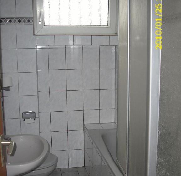 Номер Стандарт Индивидуальный Совместная Ванная, Gz Hostel Bonn