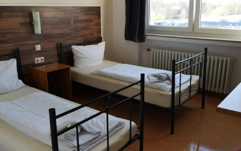 Номер Стандарт Совместная Ванная, Gz Hostel Bonn