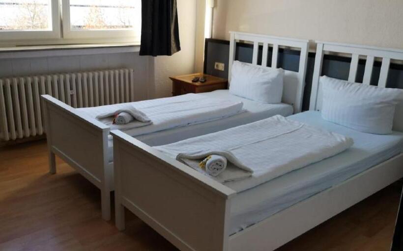 Номер Стандарт Совместная Ванная, Gz Hostel Bonn