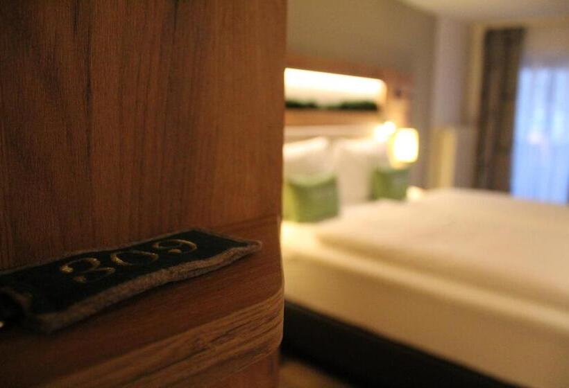 Comfort room with balcony, Seehotel Zur Post