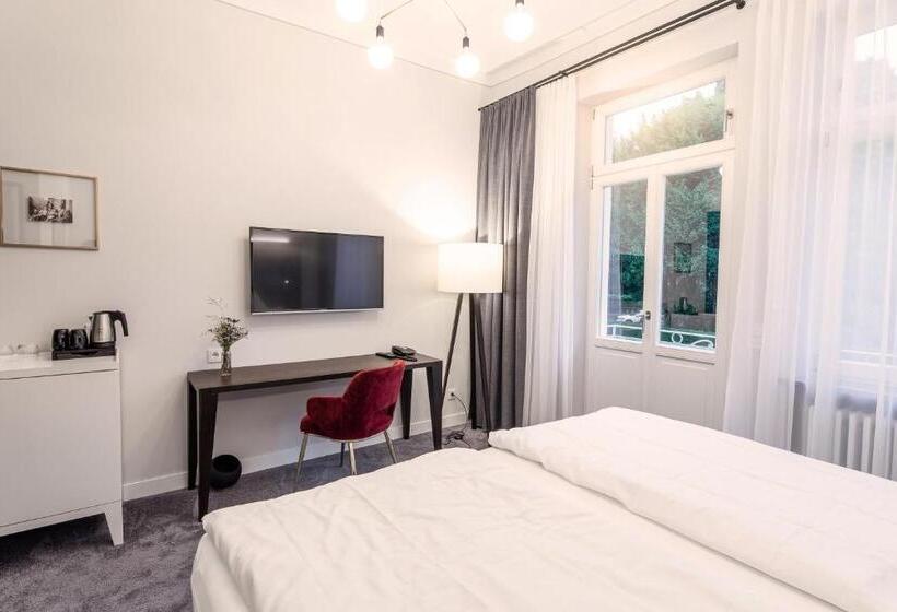 Номер Superior с Балконом, Villa Rein Boutique