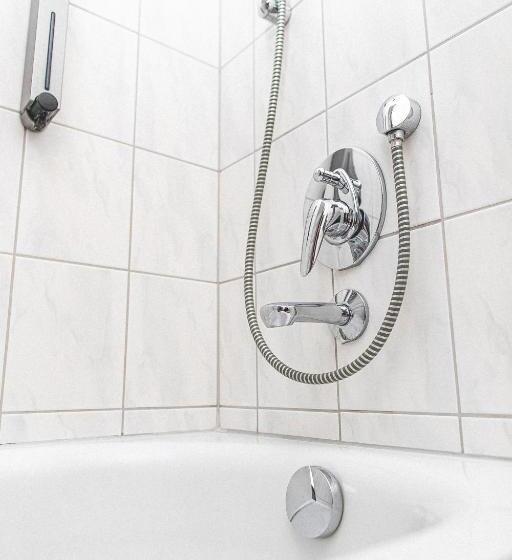 اتاق استاندارد چهارنفره با بالکن, Plaza Hotel Föhr Am Bodensee