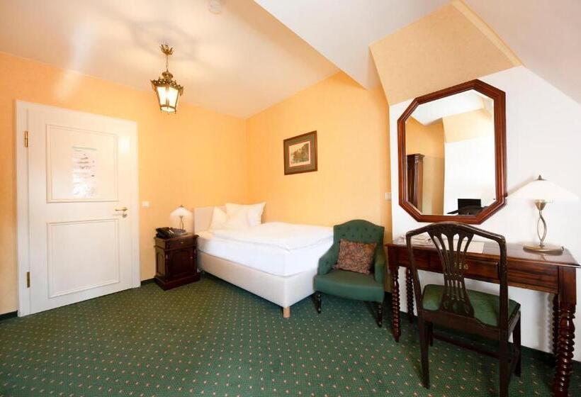 Номер Стандарт Индивидуальный, Schlosshotel Villa Westerberge