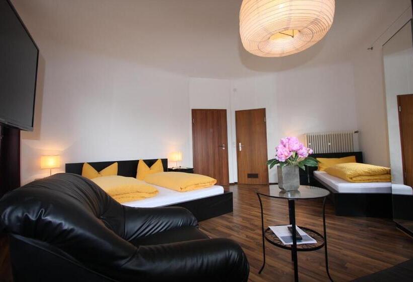 اتاق استاندارد سه نفره, Stadthotel Kleiner Berg