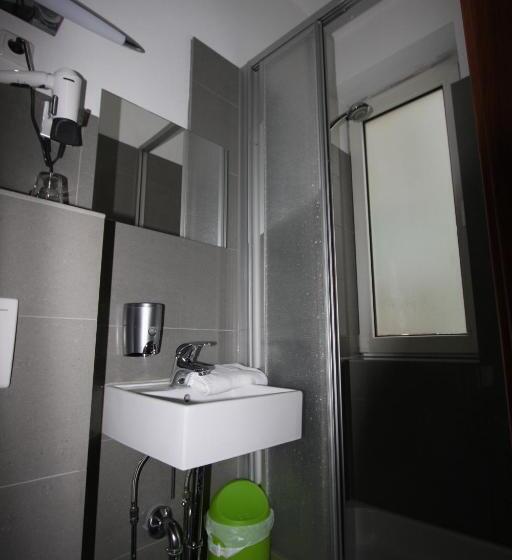 اتاق استاندارد یک نفره, Stadthotel Kleiner Berg