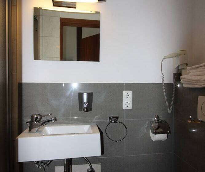 اتاق استاندارد یک نفره, Stadthotel Kleiner Berg