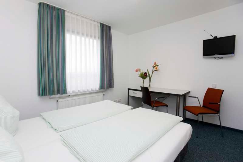 اتاق استاندارد یک نفره, Jugendherberge Köln Deutz