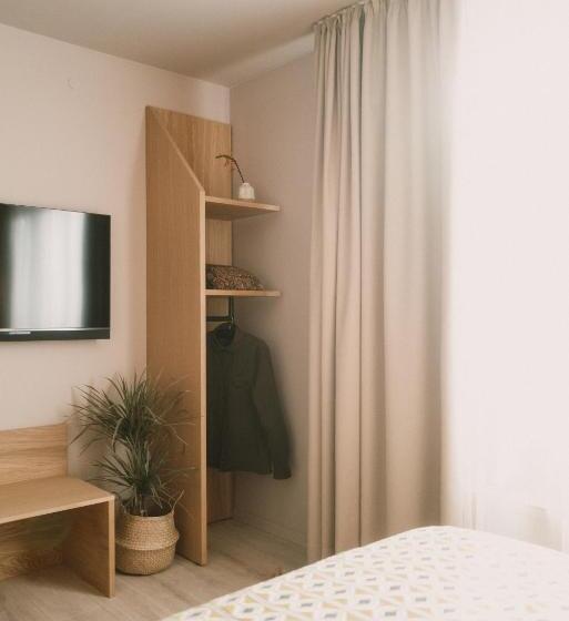 수피리어 스위트, 2places Side
