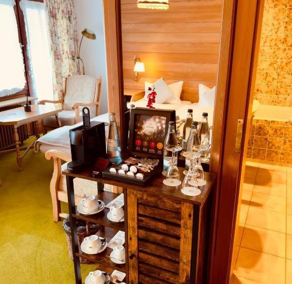 Номер Deluxe с Балконом, Restaurant Adler Stube