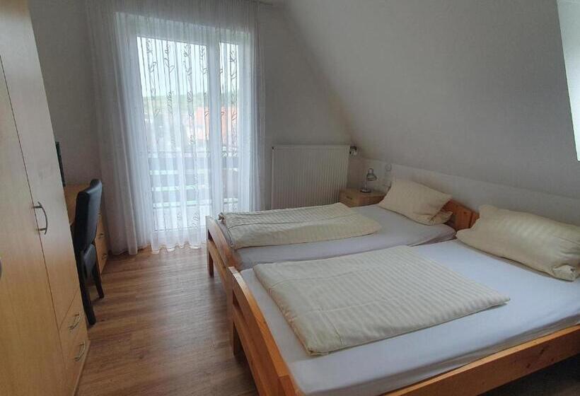 Номер Стандарт, Gasthof Hotel Zum Rebstock