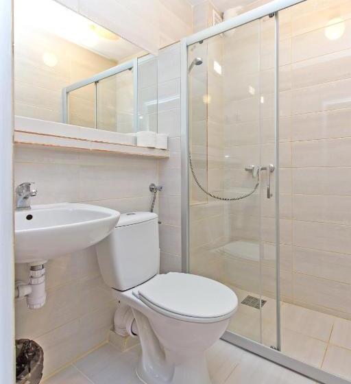 Четырехместный Номер Стандарт, Villa Linne