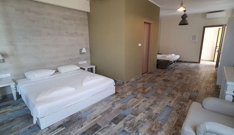 Deluxe Suite Sea View, Jacksons Luxury Suites