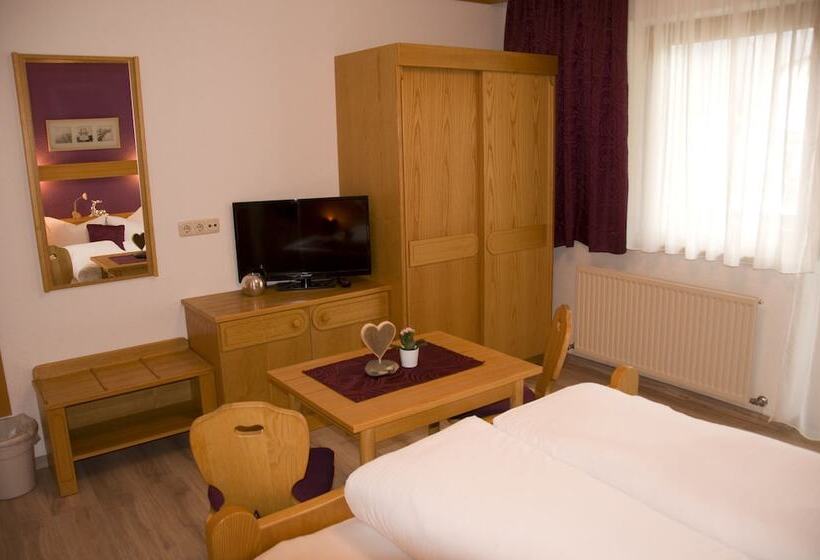 Семейный Номер, Haus Astoria