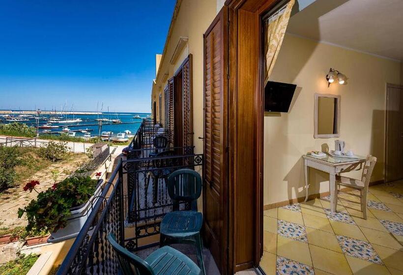 Standard Room with Balcony Side Sea View, Cala Marina