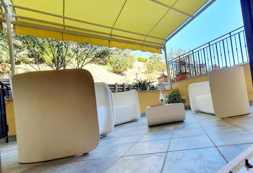 اتاق کلاسیک چهارنفره, Cala Marina