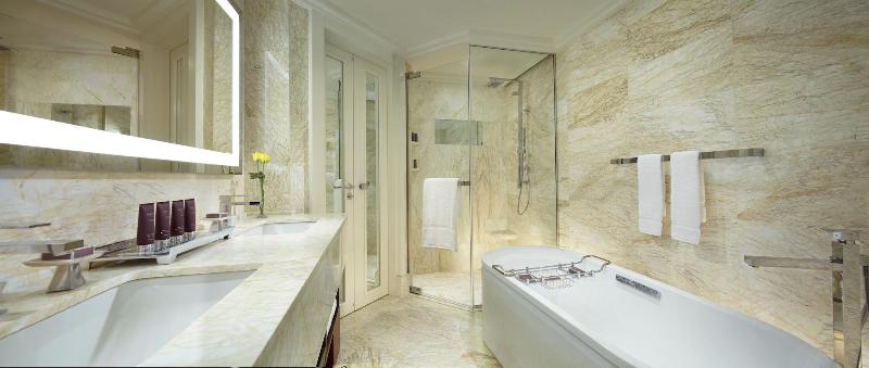 디럭스 룸, The Ritz   Carlton, Bangalore