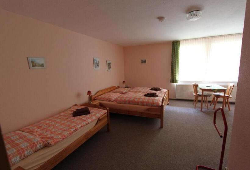 Номер Стандарт Трехместный, Landhotel Gutsherrn Klause
