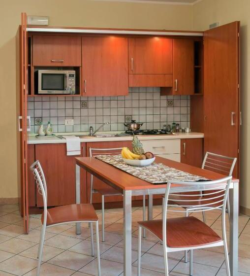 اتاق استاندارد چهار تخته, Motta Residence