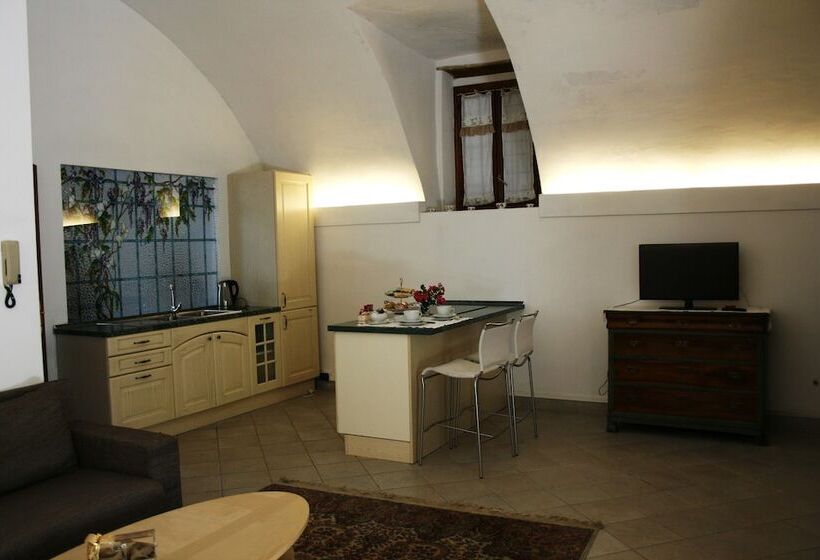 Люкс, Residence Briona